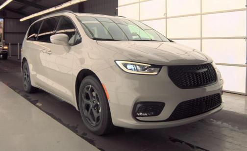White 2021 Chrysler Pacifica Hybrid Touring L