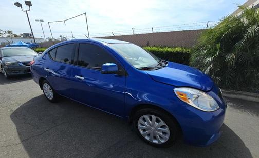 Metallic Blue 2014 Nissan Versa 1.6 SV