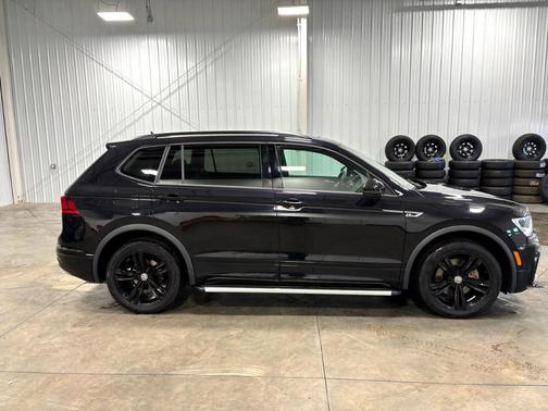 2019 Volkswagen Tiguan 2.0T SEL R-Line Black