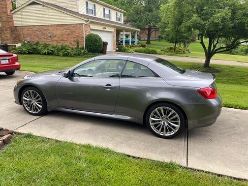 Graphite Shadow 2011 INFINITI G37 Base