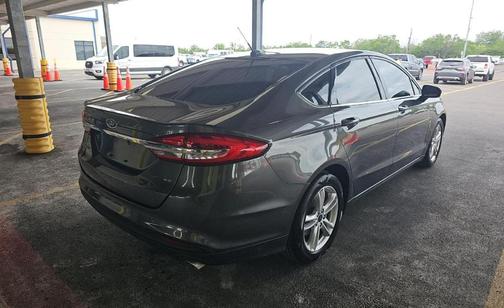 Gray 2018 Ford Fusion SE