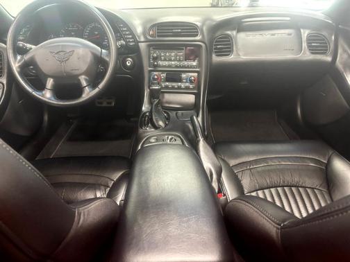 2004 Chevrolet Corvette Base