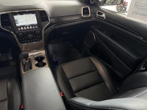 Black 2016 Jeep Grand Cherokee Summit
