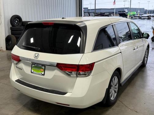 White 2015 Honda Odyssey EX-L