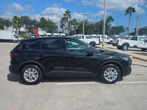2026 Ford Escape SE