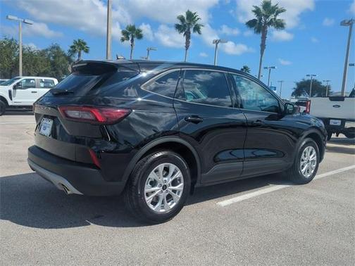 2026 Ford Escape SE