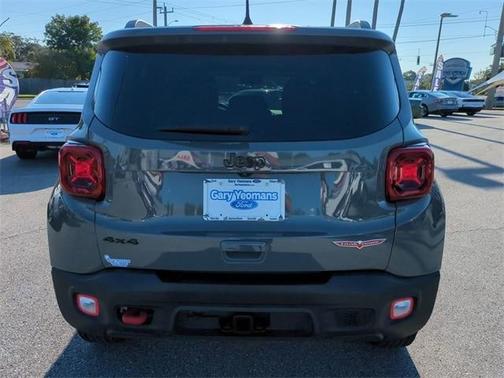 2023 Jeep Renegade Trailhawk