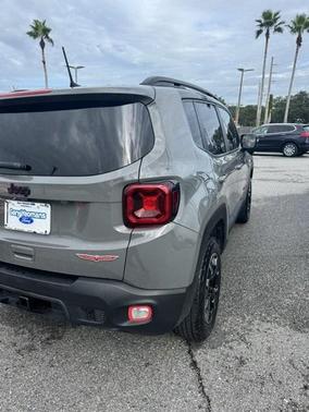 2023 Jeep Renegade Trailhawk