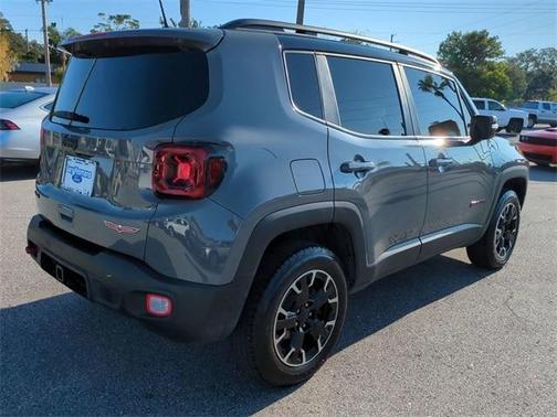 2023 Jeep Renegade Trailhawk