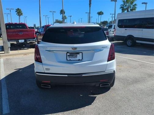 2025 Cadillac XT5 Luxury