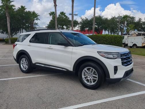 2025 Ford Explorer Active