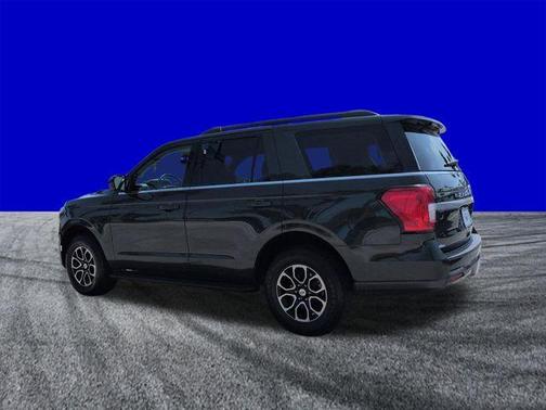 Green Metallic 2022 Ford Expedition XLT