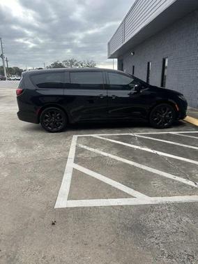 2019 Chrysler Pacifica Touring Plus