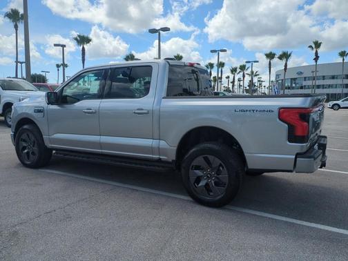 2025 Ford F-150 Lightning LARIAT