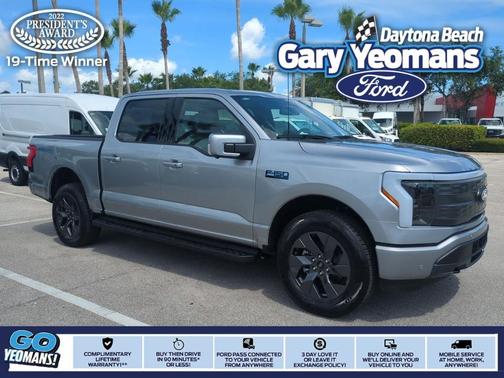2025 Ford F-150 Lightning LARIAT