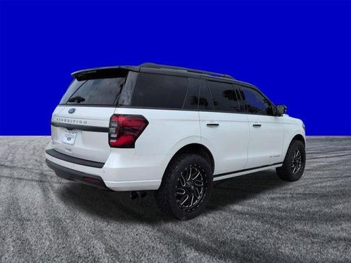 White Metallic 2023 Ford Expedition Platinum