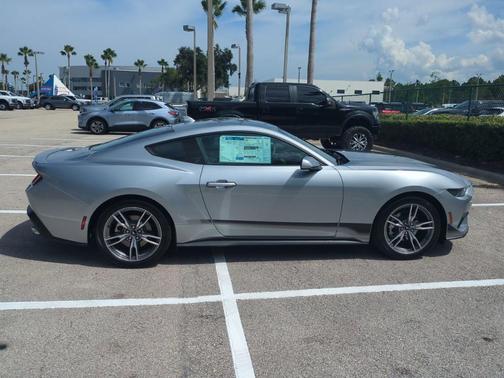 2025 Ford Mustang EcoBoost