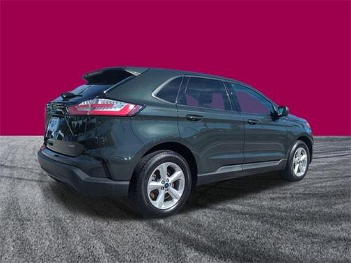 2022 Ford Edge SE
