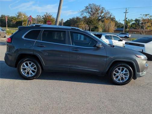 2015 Jeep Cherokee Altitude