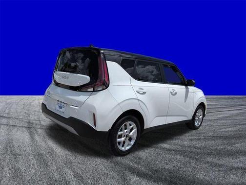 Clear White 2025 Kia Soul S