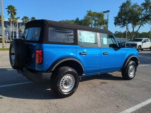 2025 Ford Bronco Base