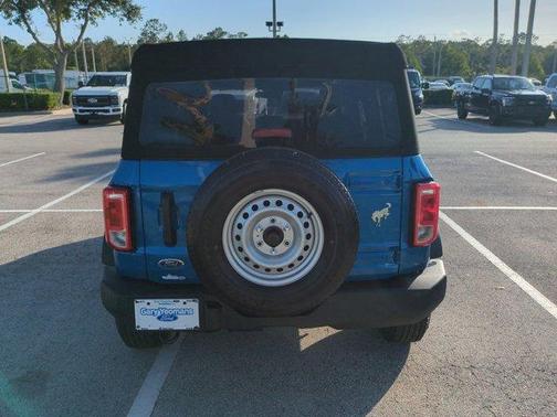 2025 Ford Bronco Base