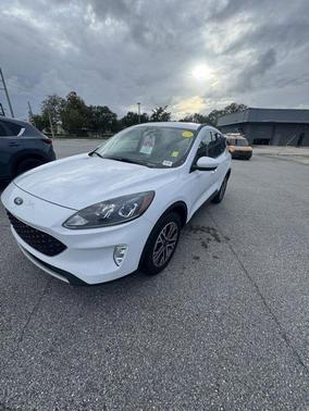 2020 Ford Escape SE