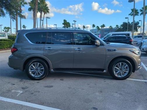 2019 INFINITI QX80 Luxe