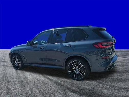 2022 BMW X5 M50i