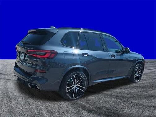 2022 BMW X5 M50i