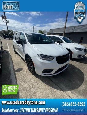 2024 Chrysler Pacifica Hybrid Select