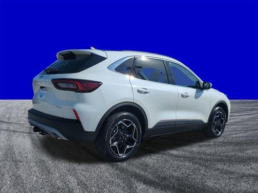 2026 Ford Escape Platinum