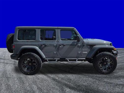 Sting Gray Clearcoat 2022 Jeep Wrangler Unlimited Sahara
