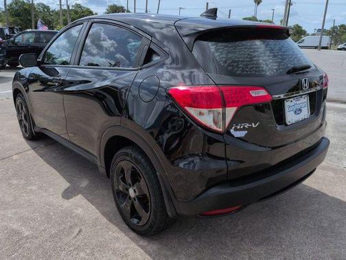 Crystal Black Pearl 2020 Honda HR-V LX