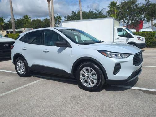 2026 Ford Escape SE