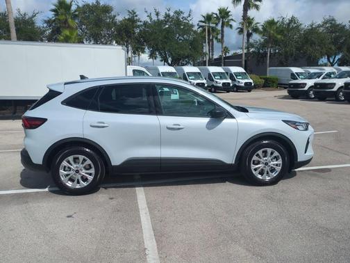 2026 Ford Escape SE