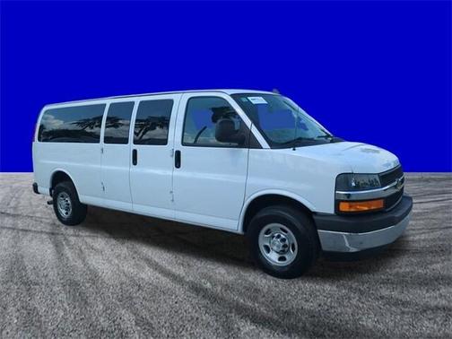 2022 Chevrolet Express 3500 LS