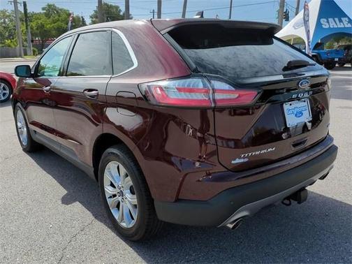 2022 Ford Edge Titanium