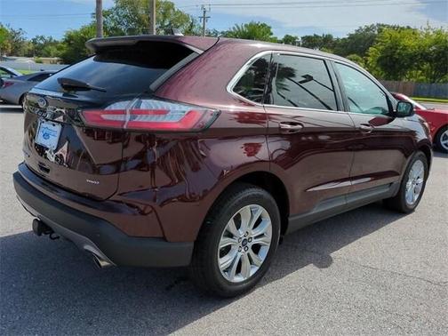 2022 Ford Edge Titanium