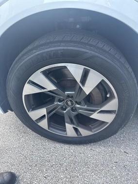 2022 Audi e-tron Premium