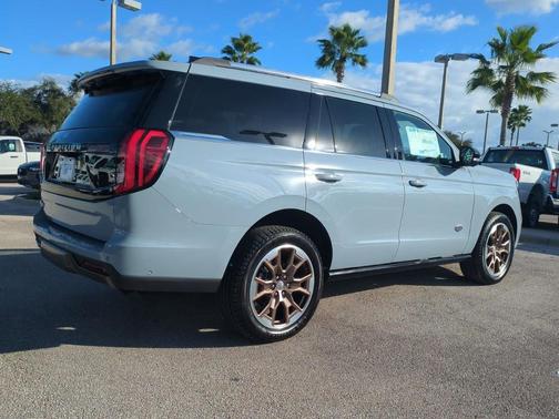 2025 Ford Expedition King Ranch