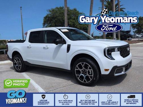 Oxford White 2025 Ford Maverick Lariat