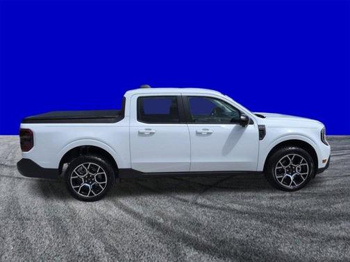 Oxford White 2025 Ford Maverick Lariat