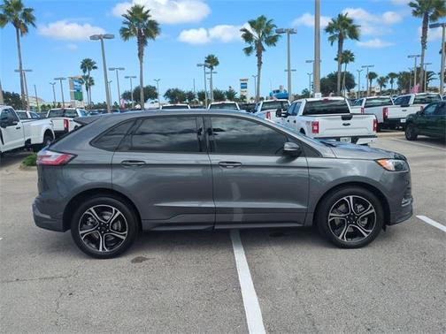 2022 Ford Edge ST
