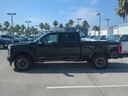 2025 Ford F-350 Platinum
