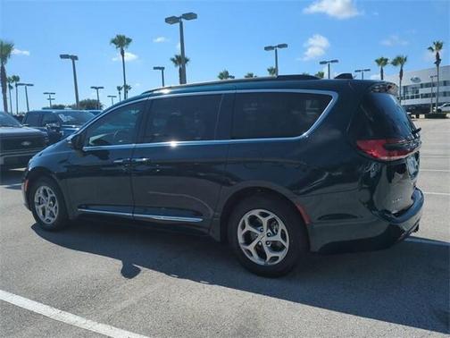 2023 Chrysler Pacifica Limited