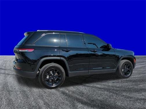 2024 Jeep Grand Cherokee Laredo