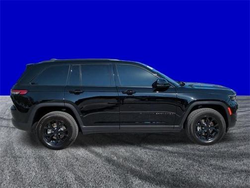 2024 Jeep Grand Cherokee Laredo