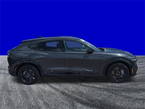2022 Ford Mustang Mach-E California Route 1