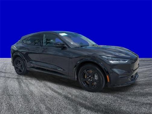 2022 Ford Mustang Mach-E California Route 1